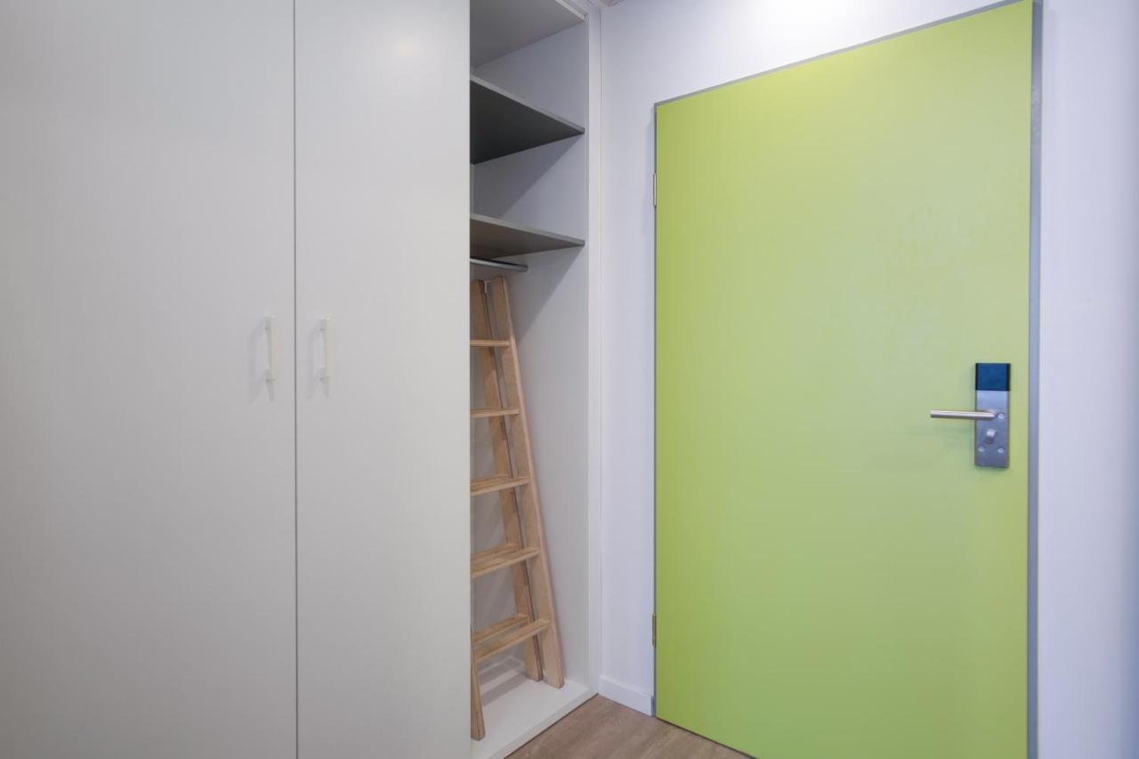 발라톤알마디 Ciszterci Rendezvenykoezpont B&B 외부 사진