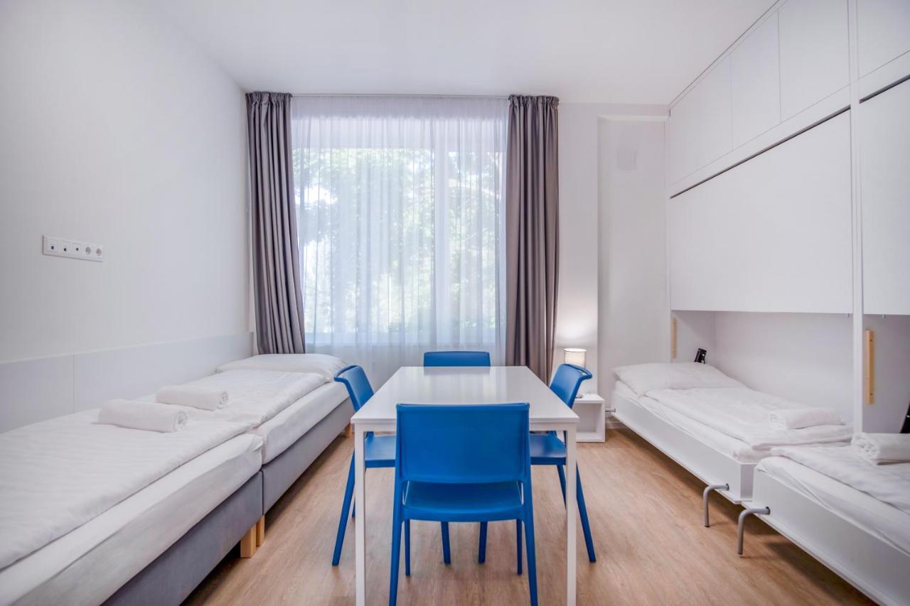 발라톤알마디 Ciszterci Rendezvenykoezpont B&B 외부 사진